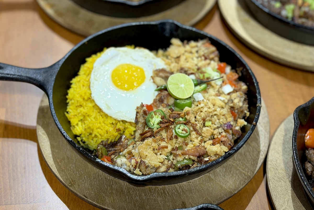 Shop for and eat seafood at this new venue. | Photo courtesy of Seafood City Supermarket