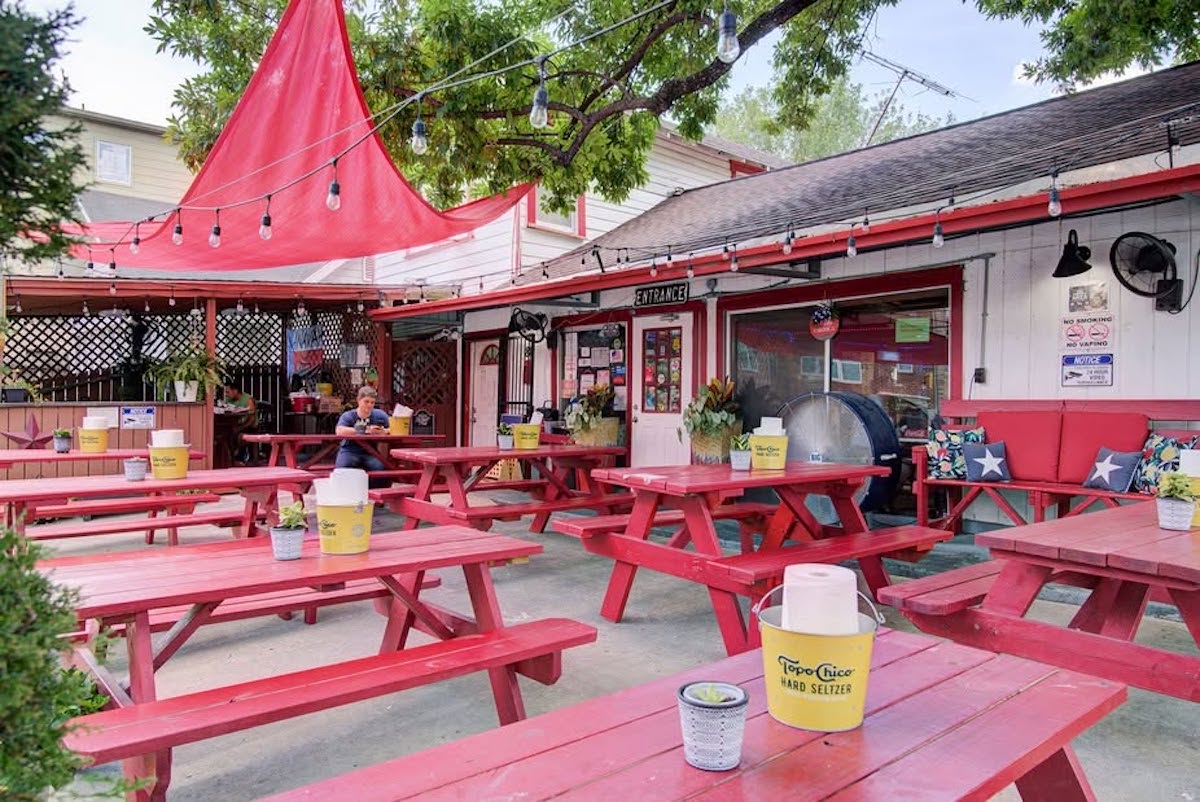 Lankford’s laid-back Montrose patio is a fitting setting for the longtime neighborhood favorite’s Thursday steak night. | Photo by Lankford Grocery & Market