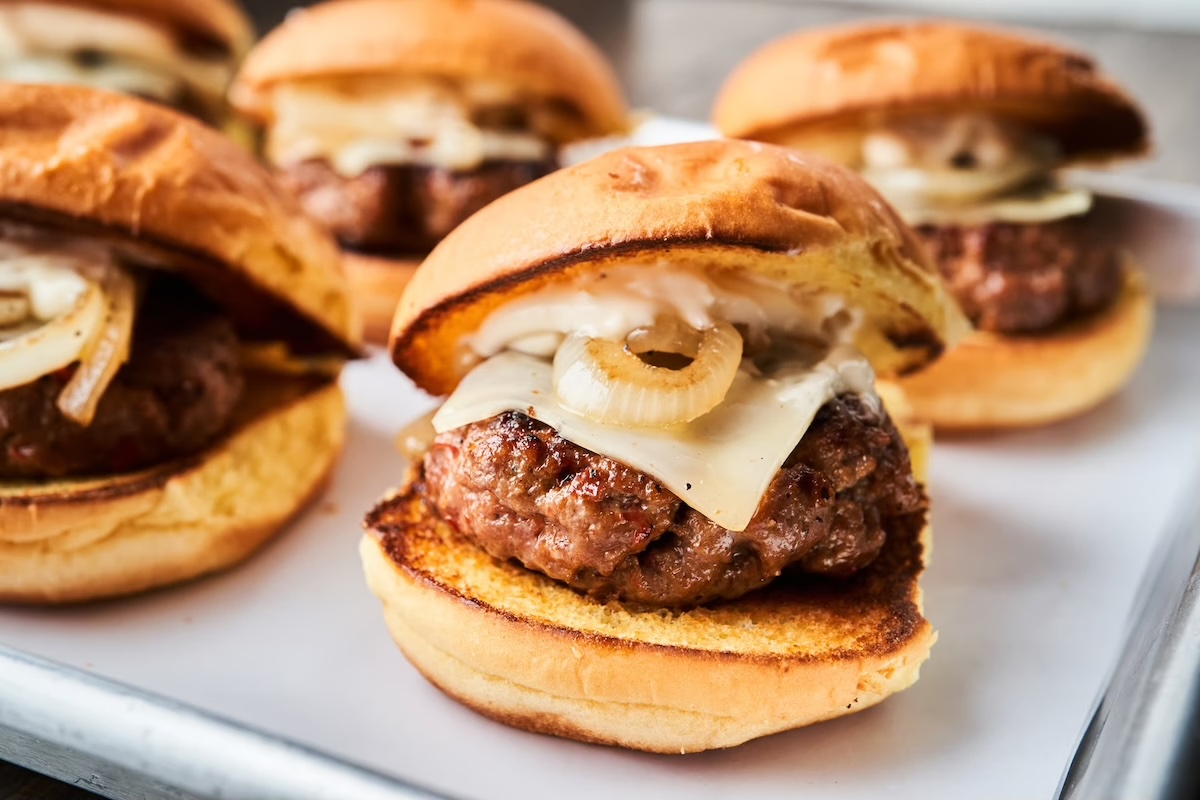 Find one of the best burgers in NYC on Long Island City. | Photo courtesy of F. Ottomanelli By The Water