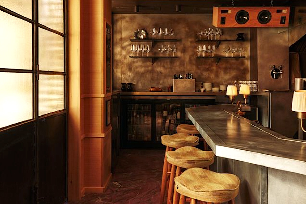 NYC_stars interior + Andrew Bui - DiningOut Stars features a cozy indoor bar. | Photo by Andrew Bui
