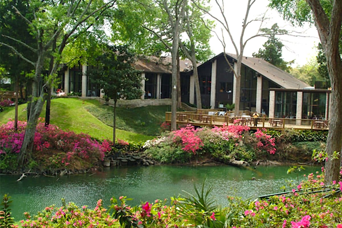 Vargo’s picturesque grounds were as memorable as the food, helping the beloved Houston restaurant top the poll as the closed restaurant readers would most like to bring back. | Photo by Facebook/Bayou City History & Memories