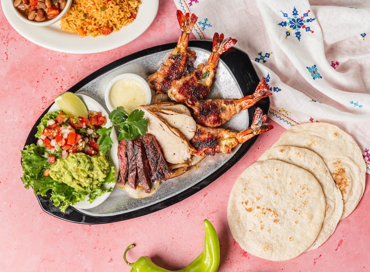 Beef, chicken, and shrimp fajitas make for a colorful Tex-Mex spread at Pappasito’s Cantina. | Photo by Brian Kennedy