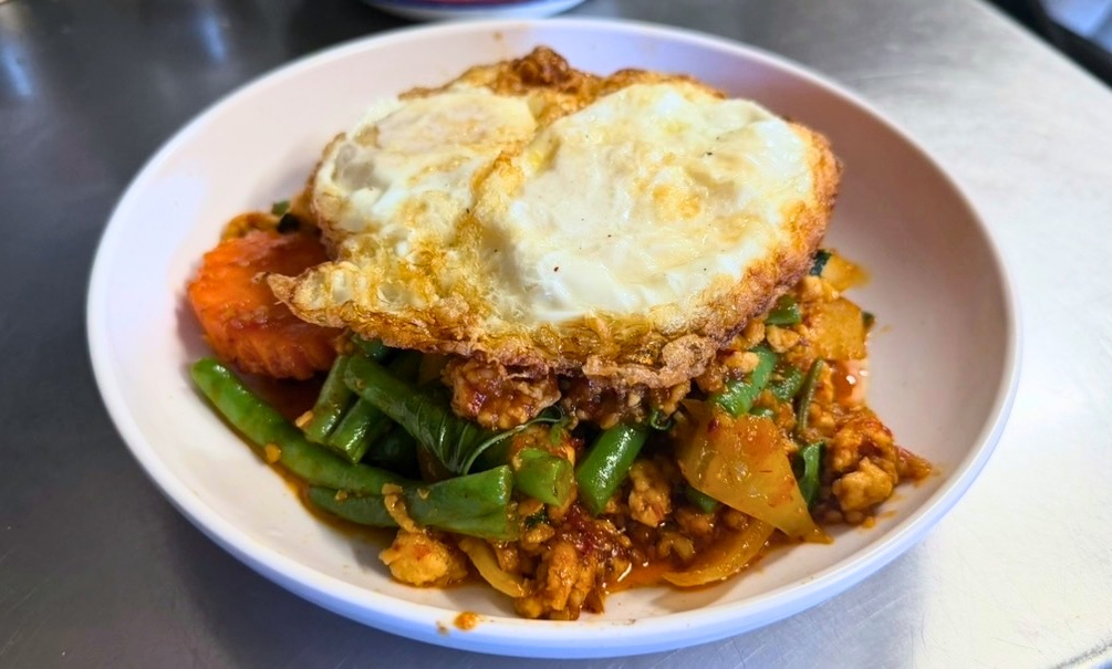 The Pad Kra Pao Gai or Minced Basil Chicken. | Photo Courtesy of Chanpen Thai Cuisine