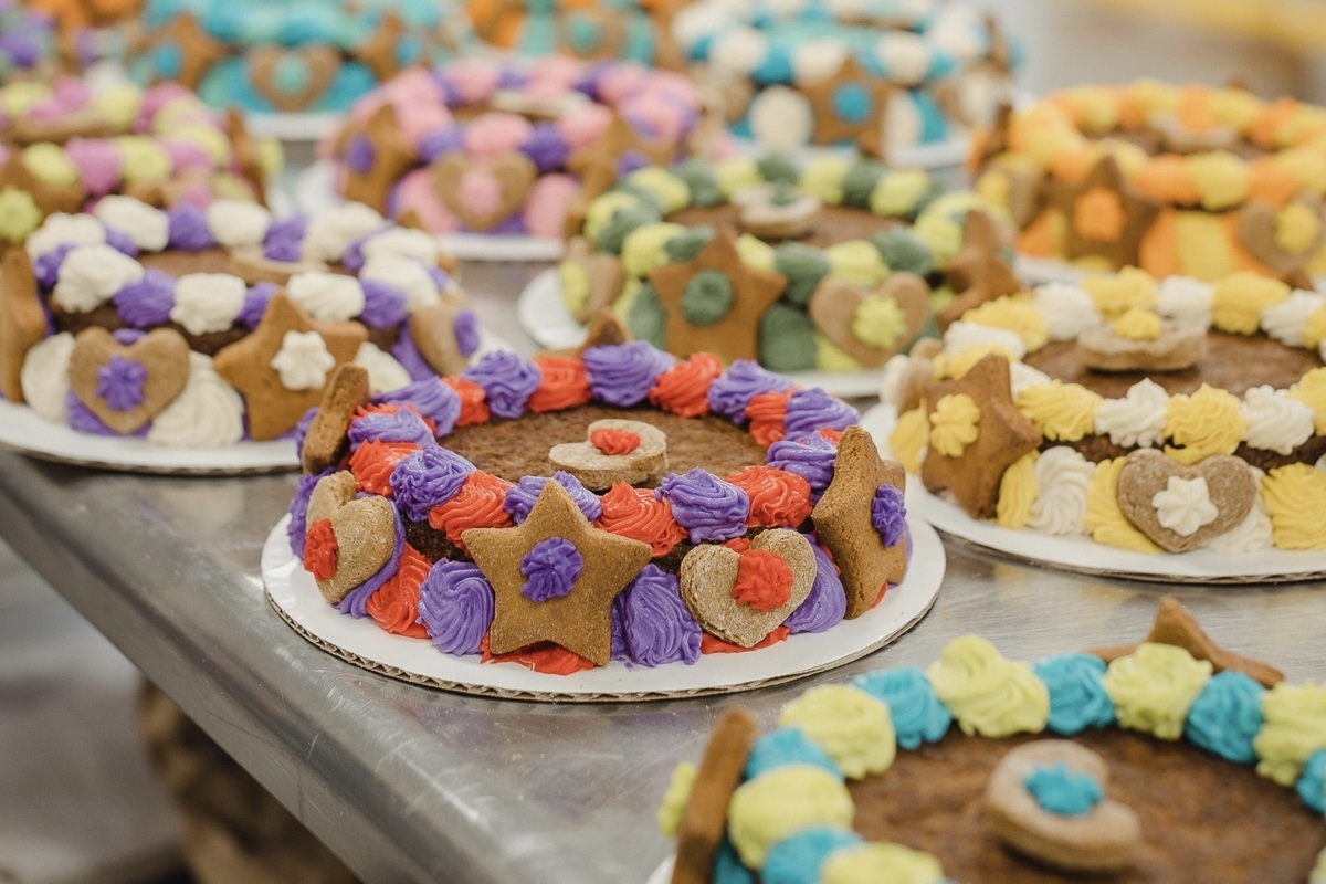 Order a custom cake and more from Cosmo’s. | Photo by Roo Photographs