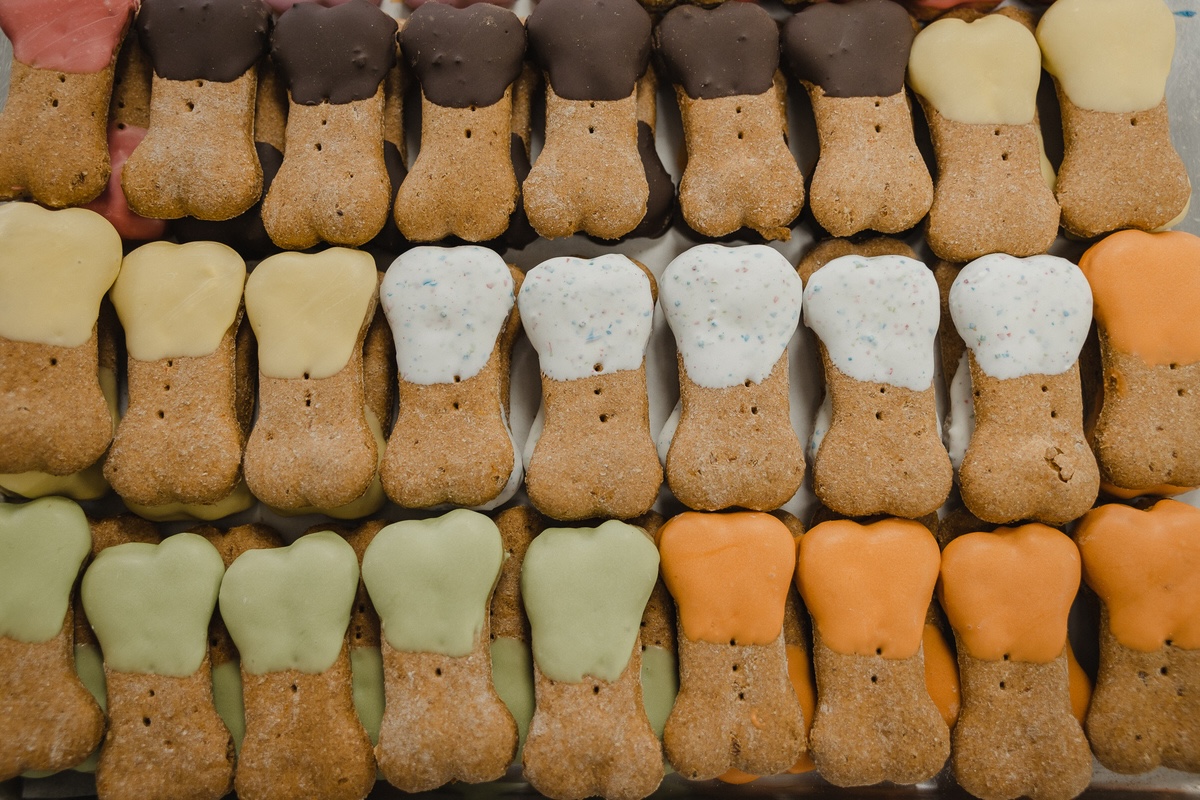 Cosmo’s popular Half-Dipped Peanut Butter Bones | Photo by Roo Photographs