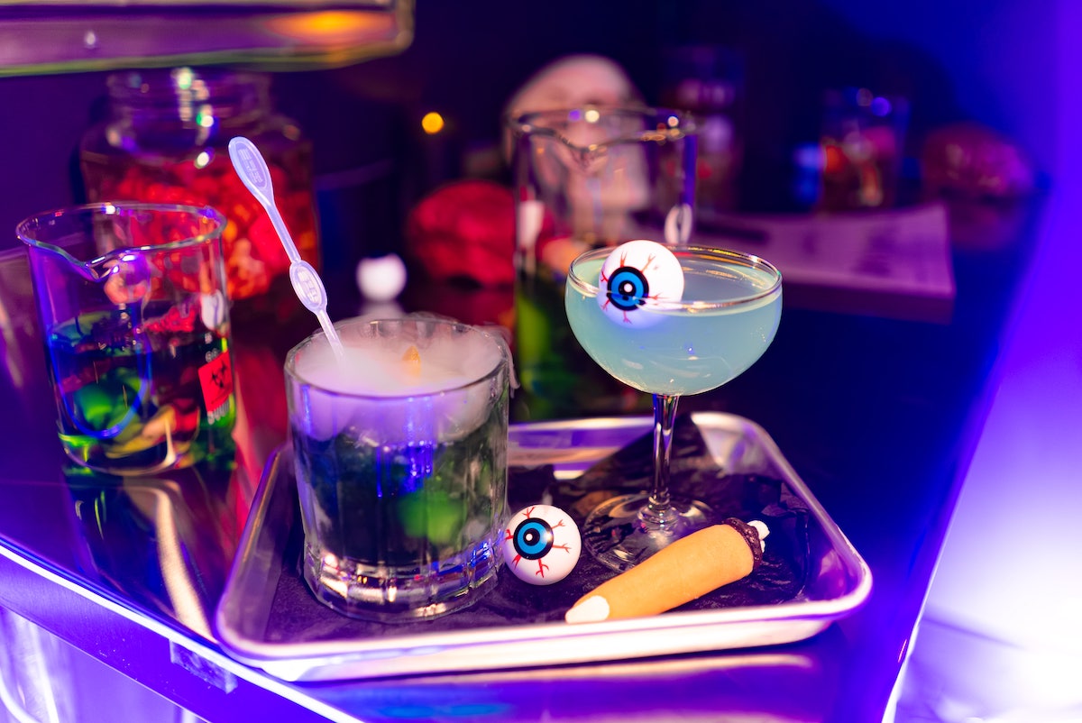 Eyeballs, syringes, and bubbling concoctions bring a mad scientist’s laboratory to life at Pullman Yards’ Halloween cocktail experience. | Photo by Frankenstein’s Mad Scientist Cocktail Lab